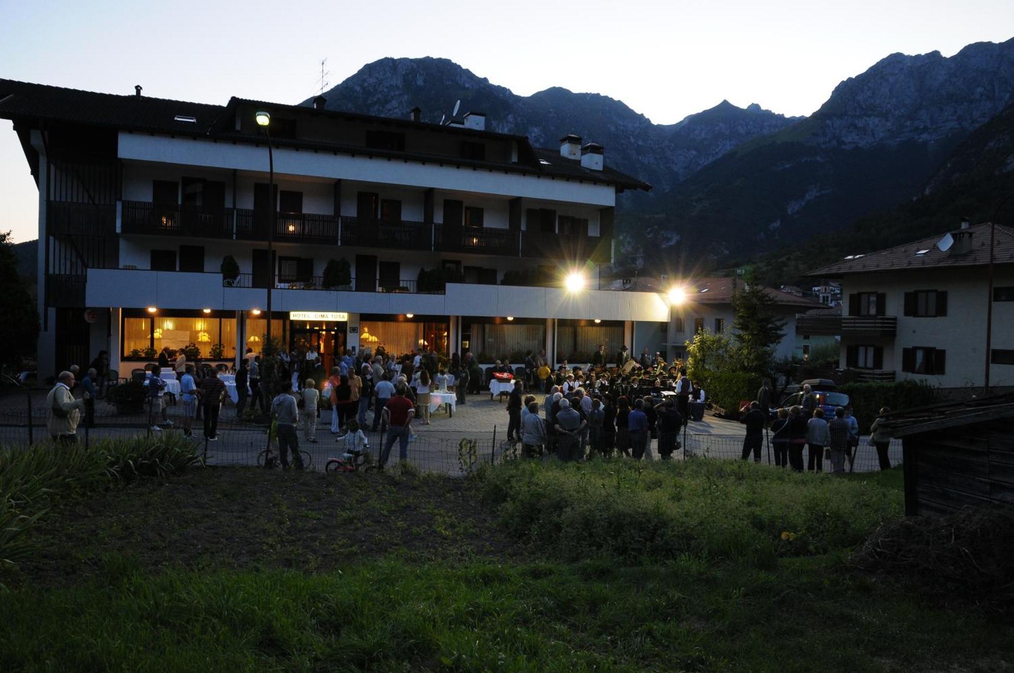 Hotel Cima Tosa San Lorenzo Dorsino Eksteriør bilde