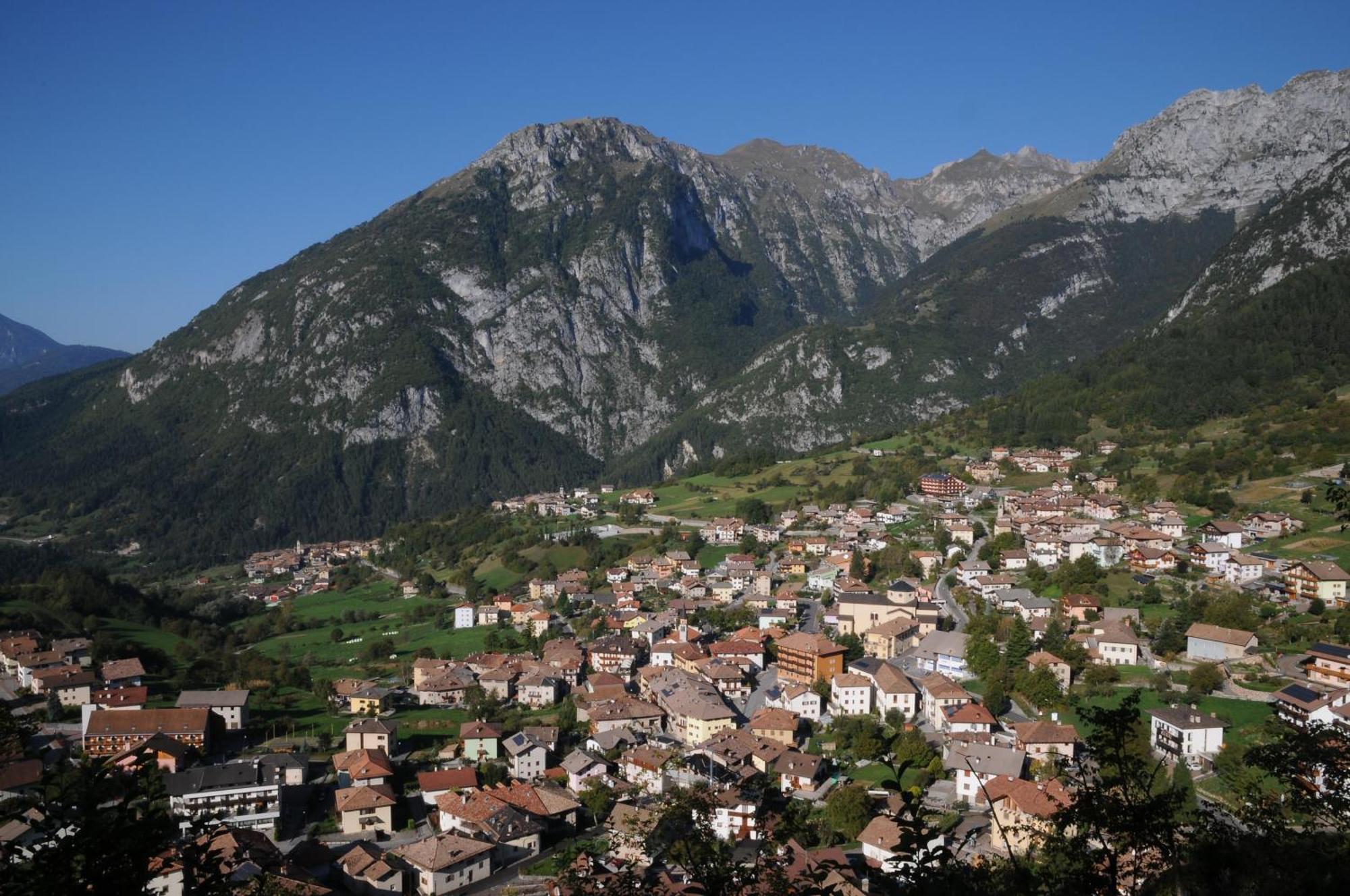 Hotel Cima Tosa San Lorenzo Dorsino Eksteriør bilde
